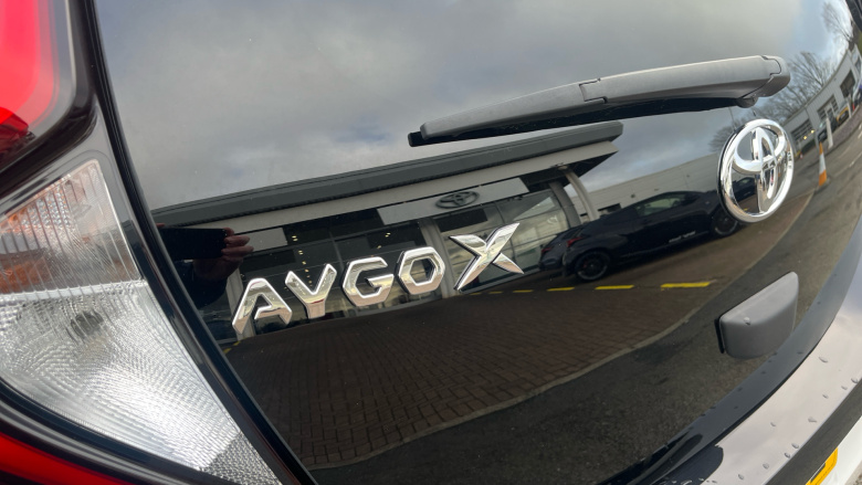 Toyota Aygo X 1.0 VVT-i Edge 5dr Petrol Hatchback